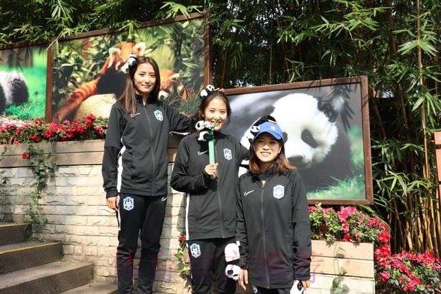 走进熊猫基地，女乙联赛休息日活动不断